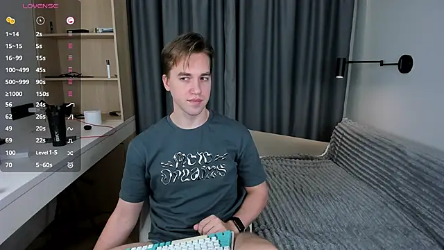 AustinButler online show from November 19, 9:37 pm