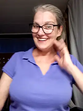 Snapshot of irinamaux chatting on September 11, 4:40 pm irinamaux online show from September 11, 4:40 pm