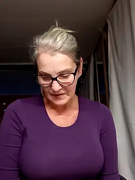 Snapshot of irinamaux chatting on September 26, 12:36 am irinamaux online show from September 26, 12:36 am