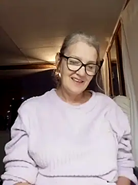 Snapshot of irinamaux chatting on October 29, 11:23 am irinamaux online show from October 29, 11:23 am