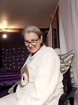 Snapshot of irinamaux chatting on November 2, 6:21 pm irinamaux online show from November 2, 6:21 pm