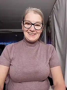 Snapshot of irinamaux chatting on November 19, 5:29 am irinamaux online show from November 19, 5:29 am