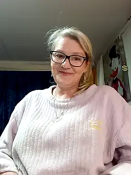 irinamaux online show from May 11, 4:15 pm