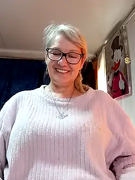 irinamaux online show from May 16, 6:43 am