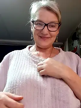 irinamaux online show from May 20, 10:38 pm