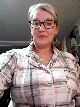 irinamaux online show from May 25, 12:22 pm