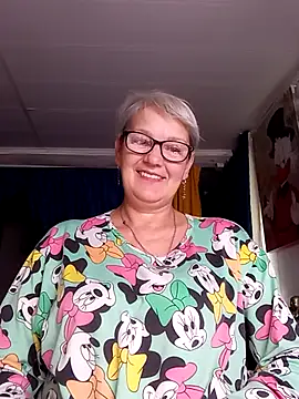 irinamaux online show from June 4, 6:52 am