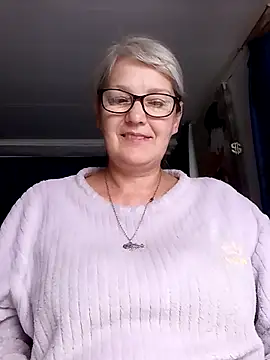 irinamaux online show from June 14, 5:42 am