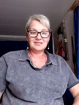 irinamaux online show from June 23, 6:39 pm