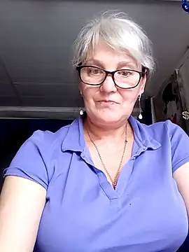 irinamaux online show from July 1, 4:29 pm