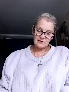 irinamaux online show from July 4, 8:48 pm
