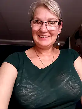 irinamaux online show from July 12, 4:36 am