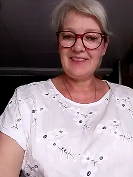 irinamaux online show from July 14, 7:02 am