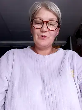 irinamaux online show from July 18, 5:22 am
