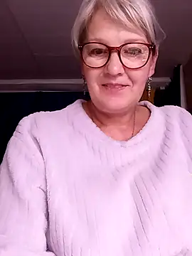 irinamaux online show from July 19, 4:16 am