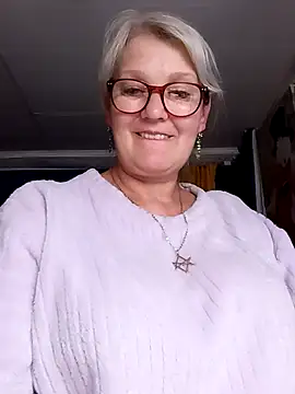 irinamaux online show from July 24, 5:33 pm