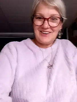 irinamaux online show from July 25, 5:38 am