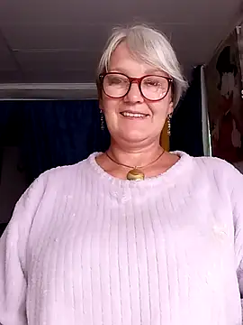 irinamaux online show from July 28, 3:54 pm