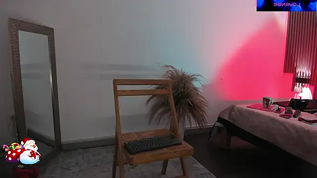 Snapshot of fransheska_rossi chatting on December 4, 12:58 pm fransheska rossi online show from December 4, 12:58 pm