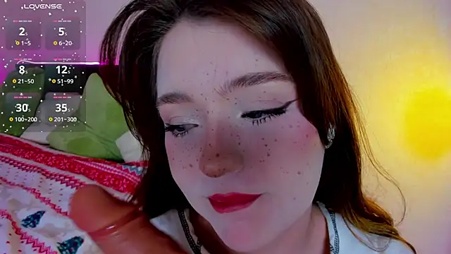 Snapshot of lexxxxxxi chatting on December 21, 6:26 pm lexxxxxxi online show from December 21, 6:26 pm