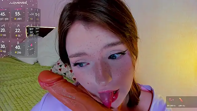 Snapshot of lexxxxxxi chatting on January 17, 6:22 pm lexxxxxxi online show from January 17, 6:22 pm