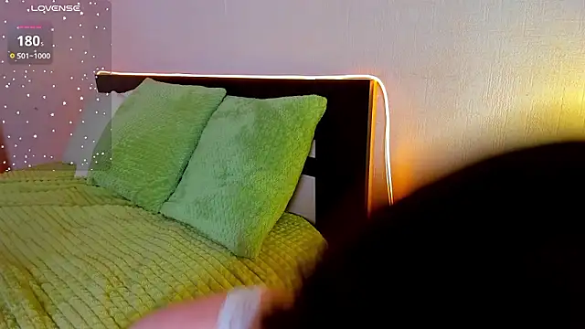 Snapshot of lexxxxxxi chatting on February 2, 6:39 pm lexxxxxxi online show from February 2, 6:39 pm