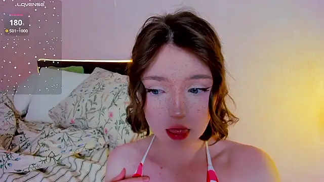 Snapshot of lexxxxxxi chatting on February 25, 6:17 pm lexxxxxxi online show from February 25, 6:17 pm