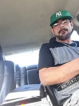 Zander823 online show from February 9, 7:18 pm