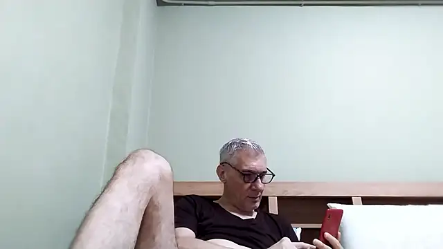 BIGUNCUTHARDCOCK online show from January 15, 1:21 am