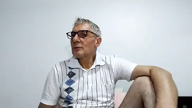 BIGUNCUTHARDCOCK online show from February 13, 12:50 am