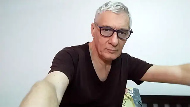 BIGUNCUTHARDCOCK online show from March 6, 1:24 am