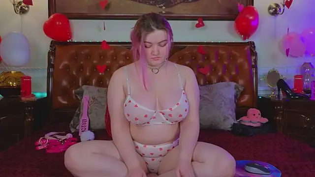 Snapshot of Unholy_Lady chatting on February 14, 6:12 am Unholy Lady online show from February 14, 6:12 am