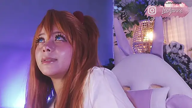 Snapshot of loIijanne chatting on February 9, 3:32 am loIijanne online show from February 9, 3:32 am