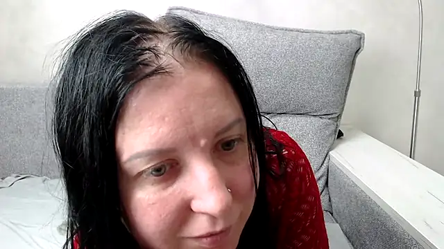 Snapshot of Longhairgirl chatting on October 20, 4:29 pm Longhairgirl online show from October 20, 4:29 pm