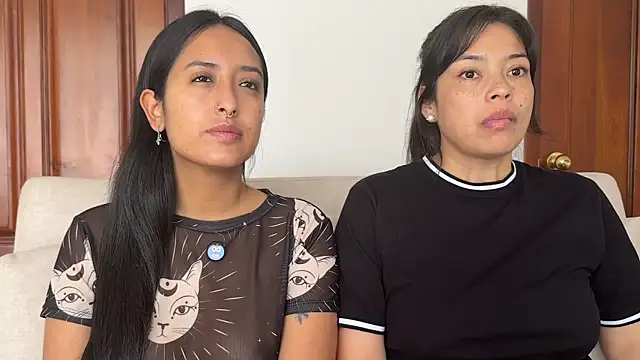 Snapshot of 2SummerLove1 chatting on October 27, 1:59 pm 2SummerLove1 online show from October 27, 1:59 pm