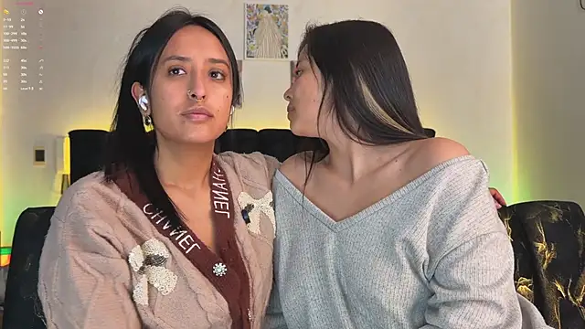 Snapshot of 2SummerLove1 chatting on February 20, 11:05 pm 2SummerLove1 online show from February 20, 11:05 pm