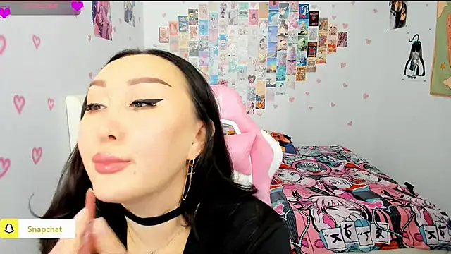 Julianna Jami online show from November 2, 1:24 pm