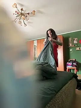 Snapshot of _AHHA_ chatting on October 23, 9:30 am AHHA online show from October 23, 9:30 am