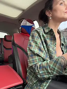 Snapshot of _AHHA_ chatting on November 14, 10:25 am AHHA online show from November 14, 10:25 am