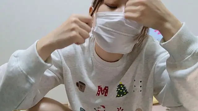 Snapshot of hi---chan- chatting on December 16, 9:20 pm hi---chan- online show from December 16, 9:20 pm