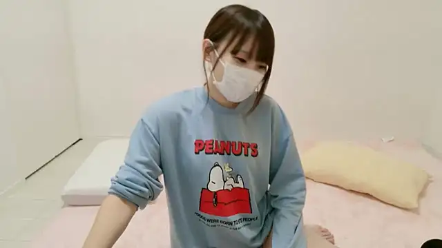 Snapshot of hi---chan- chatting on October 16, 11:44 am hi---chan- online show from October 16, 11:44 am