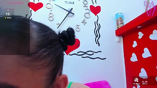 charlotte-11 online show from March 3, 2:37 pm