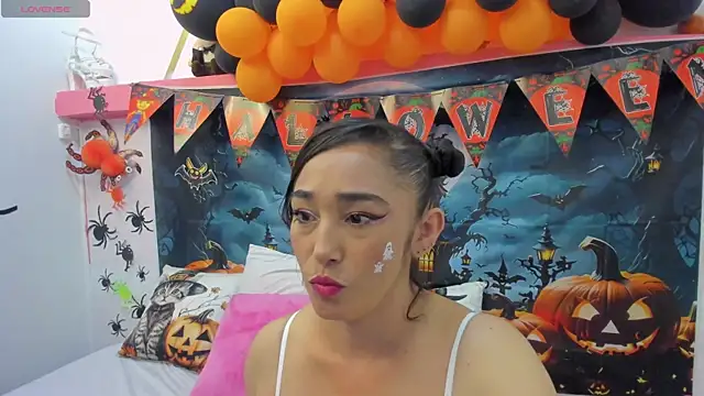 charlotte-11 online show from October 10, 3:55 pm