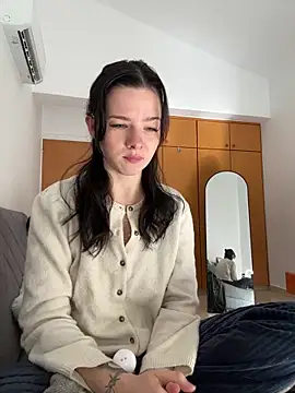 RoxiBlack online show from February 27, 7:19 am