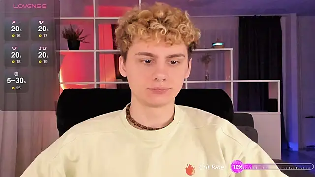 Snapshot of sunnyburn_boy chatting on December 17, 5:40 am sunnyburn boy online show from December 17, 5:40 am