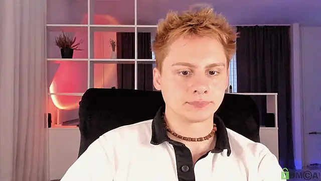 Snapshot of sunnyburn_boy chatting on June 23, 5:00 pm sunnyburn boy online show from June 23, 5:00 pm
