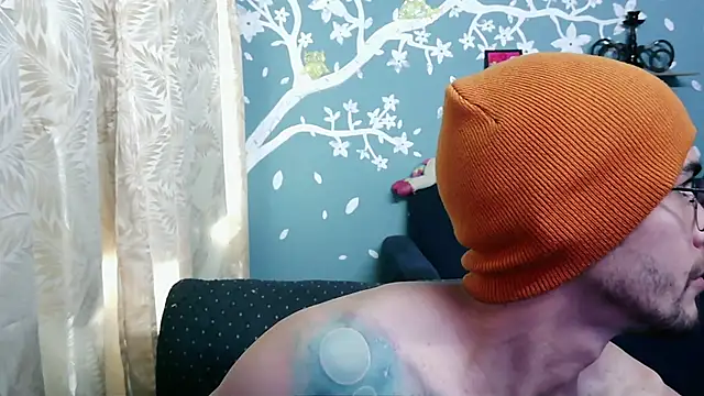 Snapshot of ponzothc chatting on October 24, 8:49 pm ponzothc online show from October 24, 8:49 pm