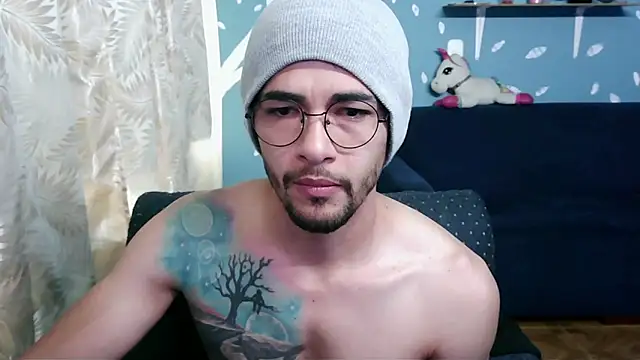 Snapshot of ponzothc chatting on November 6, 8:32 pm ponzothc online show from November 6, 8:32 pm