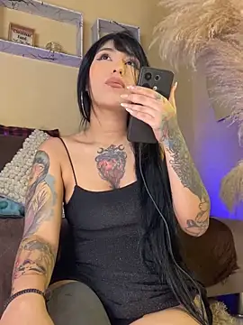 Snapshot of Sweetie_Arianna chatting on September 10, 2:11 am Sweetie Arianna online show from September 10, 2:11 am