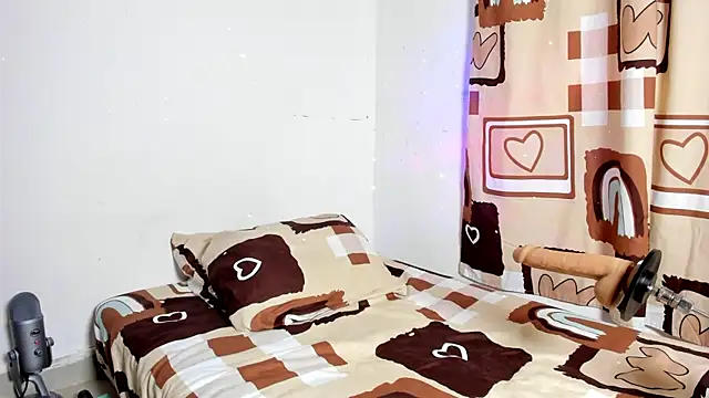 daarklover online show from April 5, 2:53 am